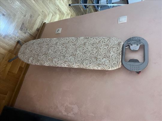 Prodajem dasku za peglanje