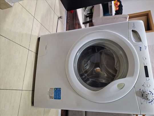 Prodajem mašinu za pranje veša Candy 7kg veša