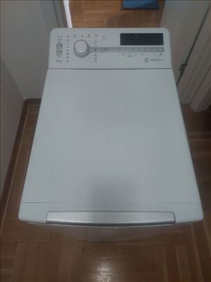 Prodajem Whirpool veš mašinu