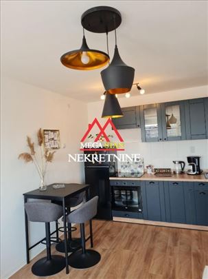Renovirana garsonjera - 29m2 -Bulevar Oslobodjenja