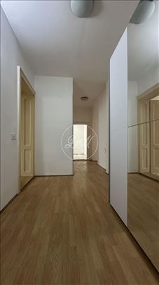 Zemun centar, 3.0, + terasa, parking mesto ID#1269