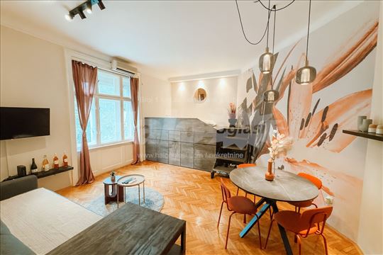 Zemun, Kej sa pogledom na Dunav, 30kv