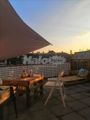 Garsonjera na Slaviji, velika terasa, parking