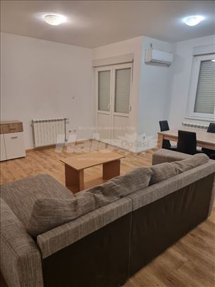 Grejanje uključeno u cenu i 1 parking mesto