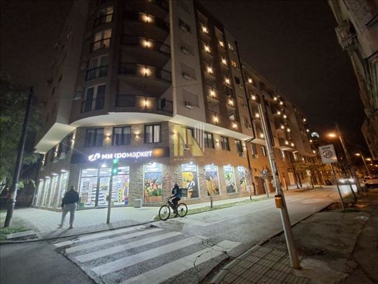 Izdaje se jednoiposoban, kompletno namešten stan u