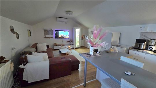 Jednosoban stan kod poliklinike