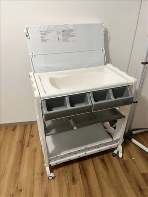 Kadica sa pultom za presvlacenje