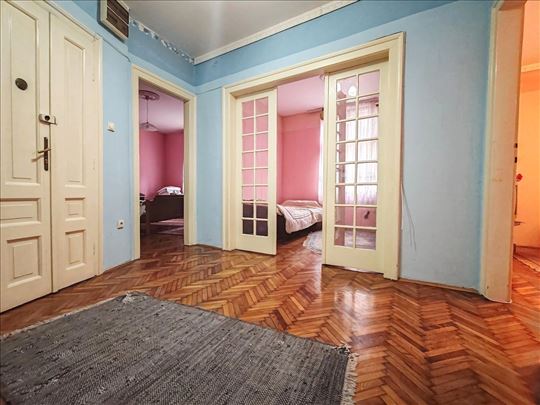 Kneza Danila, odličan 3.0 salonski stan