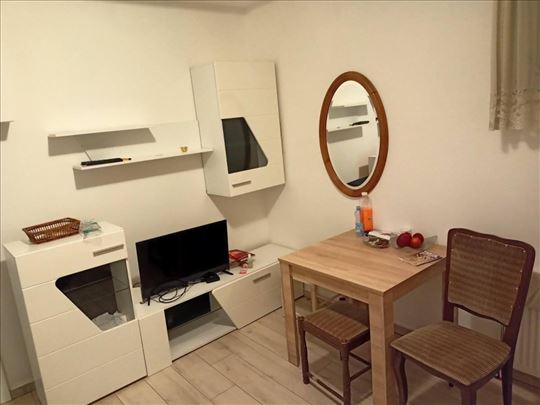 Nova nameštena garsonjera na Novom naselju