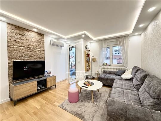 Novogradnja, 2.5 kompletno namešten stan ID#13205