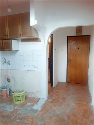 Prodaje se garsonjera na Aerodromu