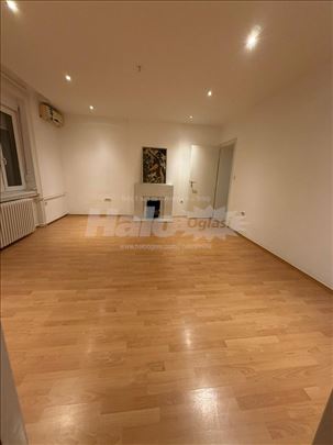 Prodajem udoban, lep stan kod Keja u Novom Sadu