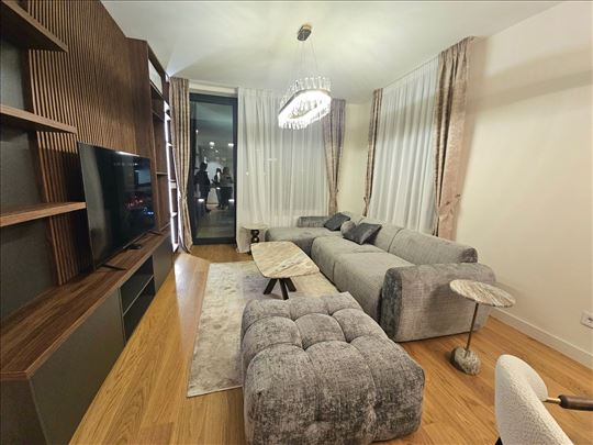 Quartet 4 , svetao, nov,retko u ponudi!