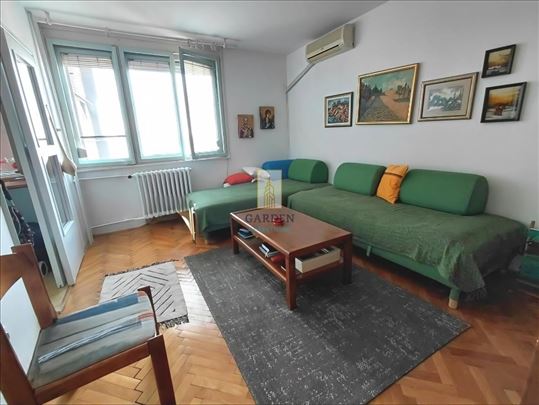 Uknjižen, 1.5, 43 m2, Braće Jerković