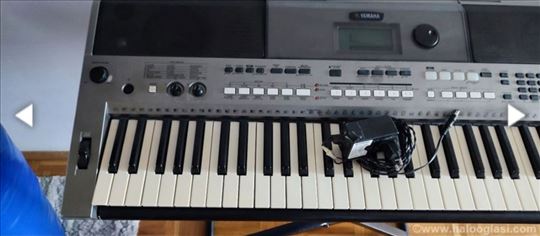 Yamaha klavijatura i stalak 