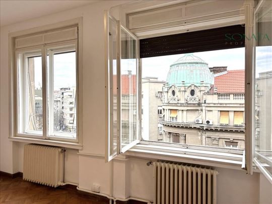 Autentičan salonac u centru Beograda