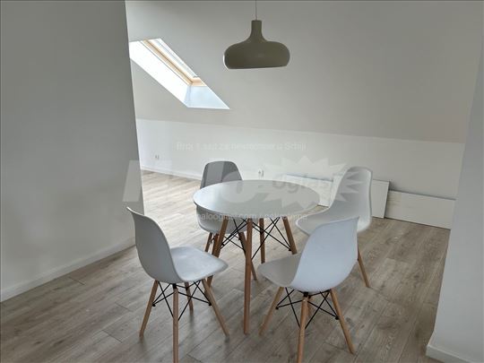 Blagoja Parovoca, preko puta bazena