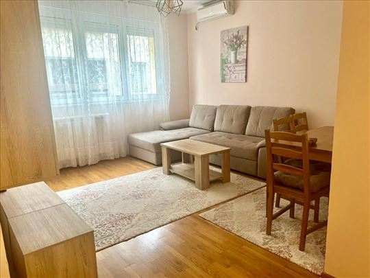 Izdaje se stan kod Masinskog fakulteta