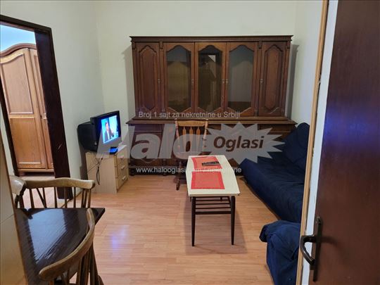 Izdajem stan kod Vuka 55m2