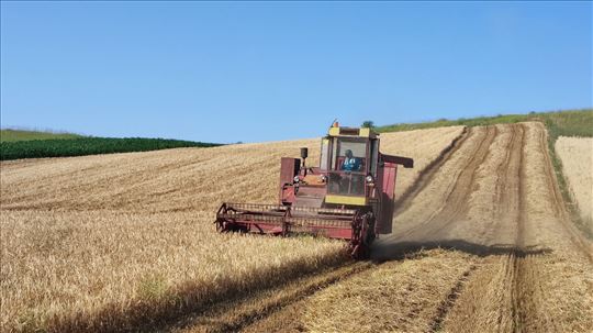 Kombajn Zmaj 132 RM bunkeraš