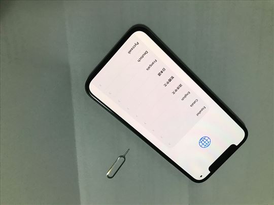 Na prodaju iPhone 12 64gb