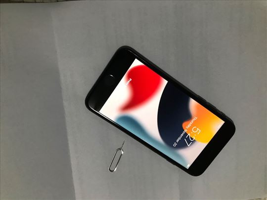 Na prodaju iPhone 7 128gb