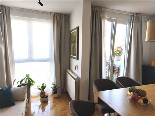 Odličan trosoban stan, Gospodara Vučića