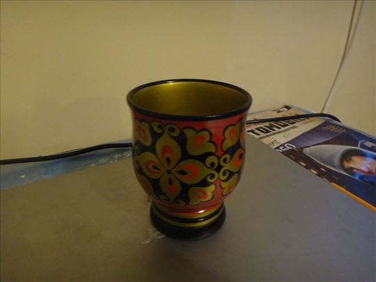 oslikana drvena casa