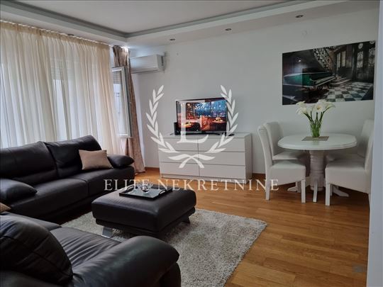 Cetvorosoban lux stan,novogradnja