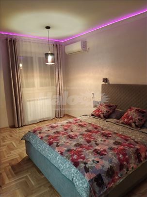 Izdajem novu garsonjeru na lekinom brdu, tetovska 