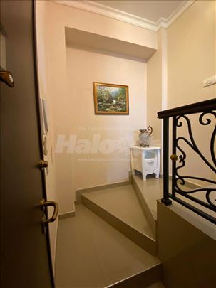 Izdajem stan u Ulici Stjepana LJubiše