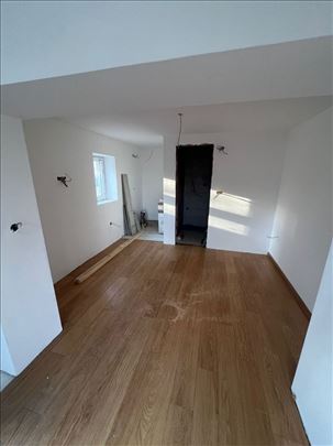 Izuzetno povoljan stan - useljenje 2m