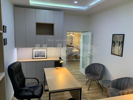 Kancelarija 15m2 u prostoru 52m2, Balkanska, I sp.