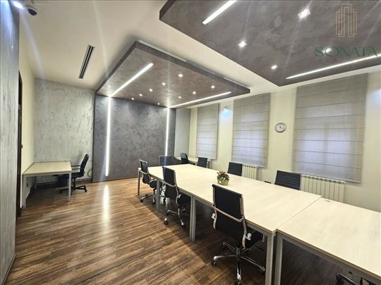 Komercijalni prostor od 600m2 sa parkingom