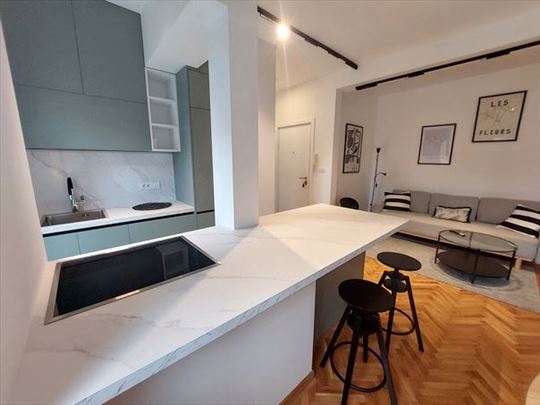 Nedavno kompletno renoviran stan, Dorćol, ID 1296