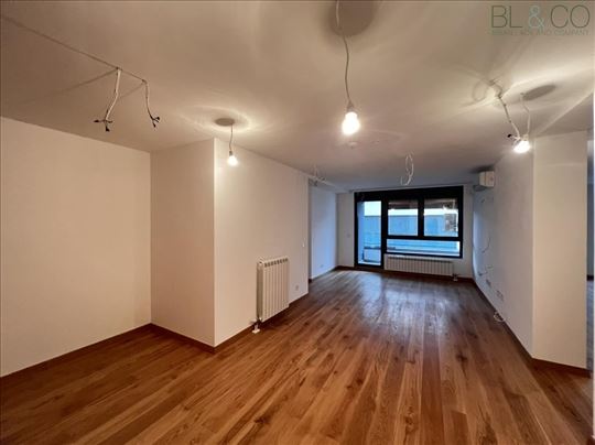 Na prodaju stan na Voždovcu – 66 m², odmah useljiv