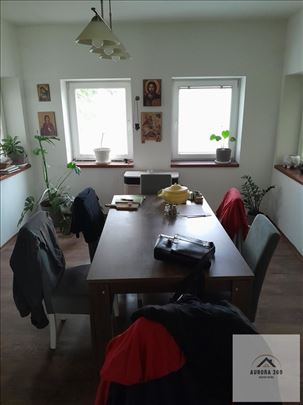 OdliČna KuĆa Na Sajlovu-novi Sad