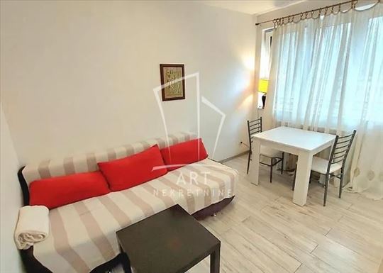 Savski trg, renoviran, 40m2 ID#13211