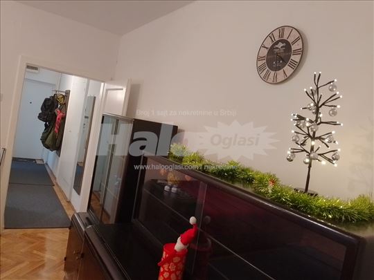 Stan 52m2, namešten i opremljen