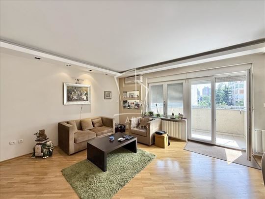 Vojislava Ilića, Kulina Bana, mereno 84m2 ID#13231