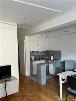 Vračar - Kalenić pijaca - 1.5 ID#24698