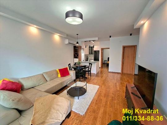 Vračar, Južni buevar - Šumatovačka, 78m2 + garaža!