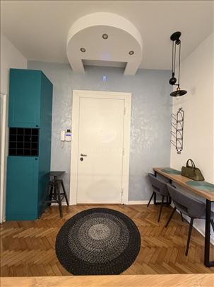 Vukovov spomenik/Renoviran/prvi zakupci