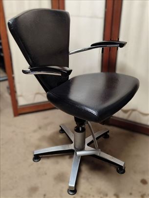 Wella Welonda Frizerska stolica hidraulicna