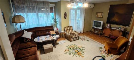 Zemun centar, 3.5, 94 m2 (2L), 1/5