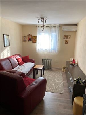 Beo Shopping, 52m2, ul. Petra Škundrića