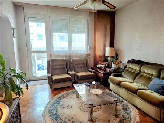 Blok 28 3-soban stan adaptibilan u 4-soban