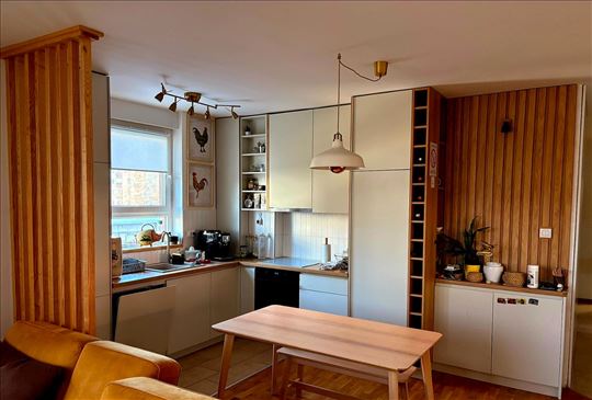 Četvorosoban stan, može na kredit