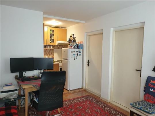 Cvetkova pijaca, 40m2, namešten, dvoiposoban