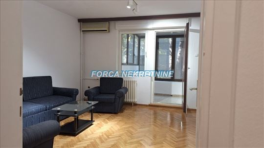 Darvinova pošta,Danila Bojovića3,0,T, garaža 18m2